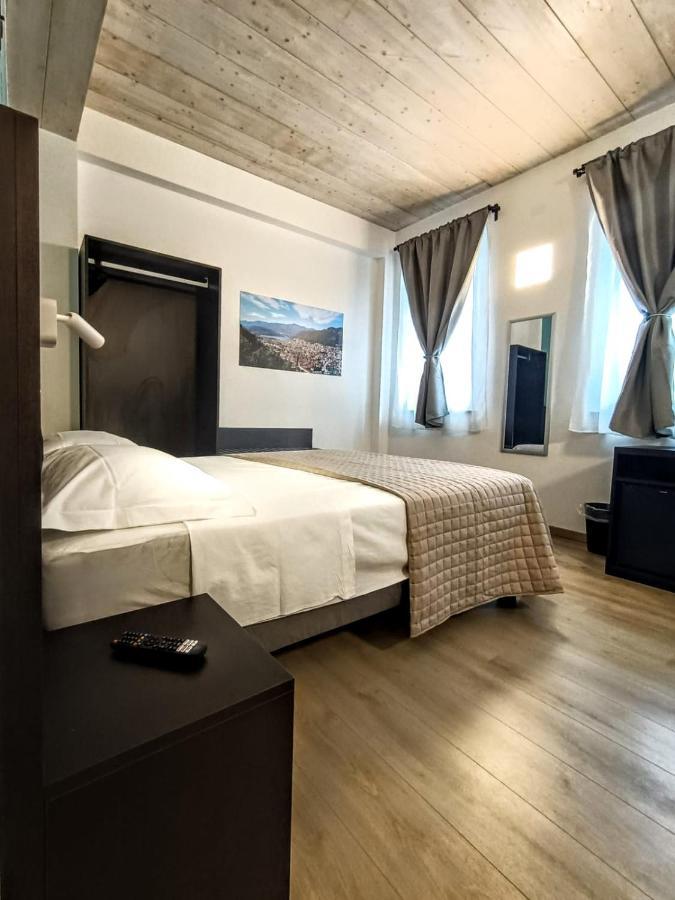 Il B&B Di Piazza Motta Albese Con Cassano Extérieur photo