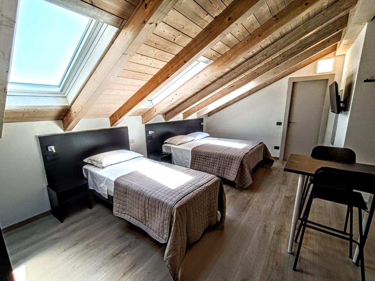 Il B&B Di Piazza Motta Albese Con Cassano Extérieur photo