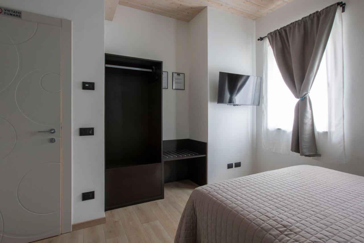 Il B&B Di Piazza Motta Albese Con Cassano Extérieur photo
